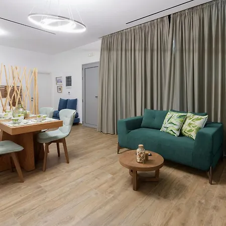 Sweet Mary نافبليو