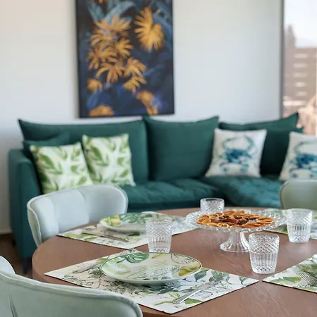 Sweet Mary نافبليو